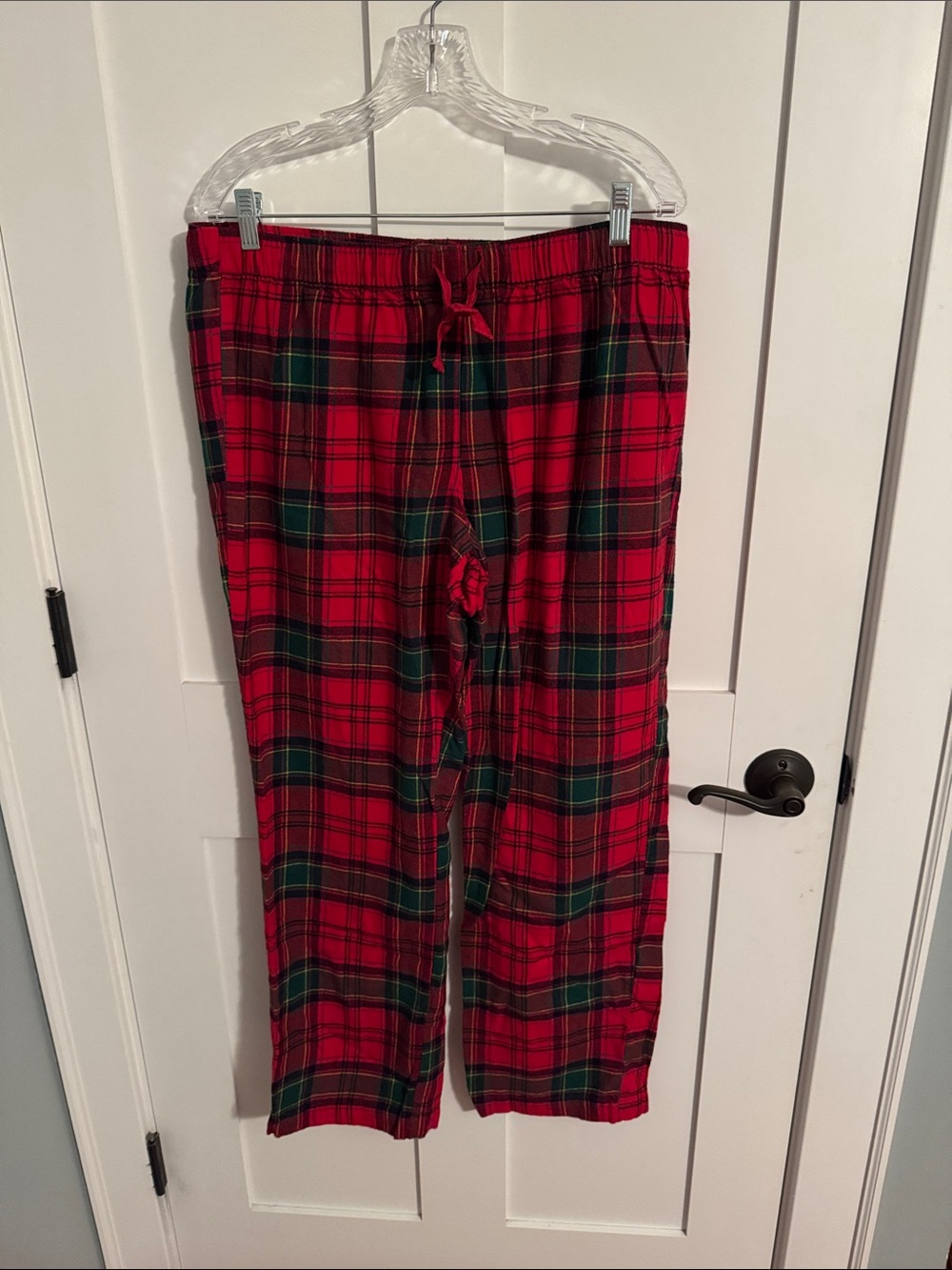 Women’s old navy Red Plaid Pajama Pants - Cozy Holiday Sleepwear size large